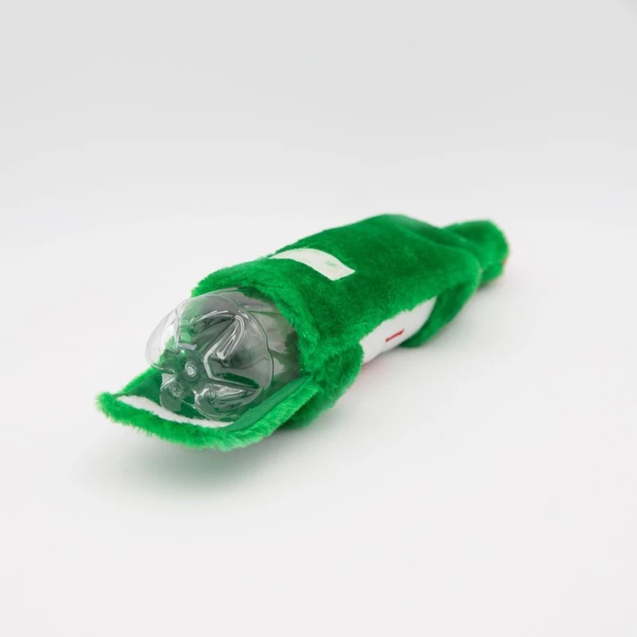 ZIPPYPAWS pluszowa, trzaskająca butelka dla psa Lager z prawdziwą plastikową butelką w środku - 2