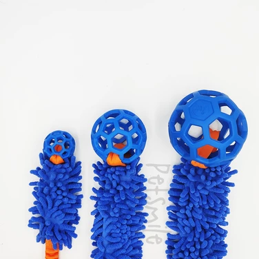 ZAYMA szarpak z mopem, amortyzatorem, wygodną rączką i piłką ażurową JW PETS Hol-ee Roller, niebiesko-pomarańczowy - 5