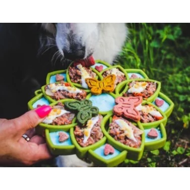 SODA PUP Mandala - mata do wylizywania i miska spowalniająca jedzenie dla psa w jednym, różowa - 2